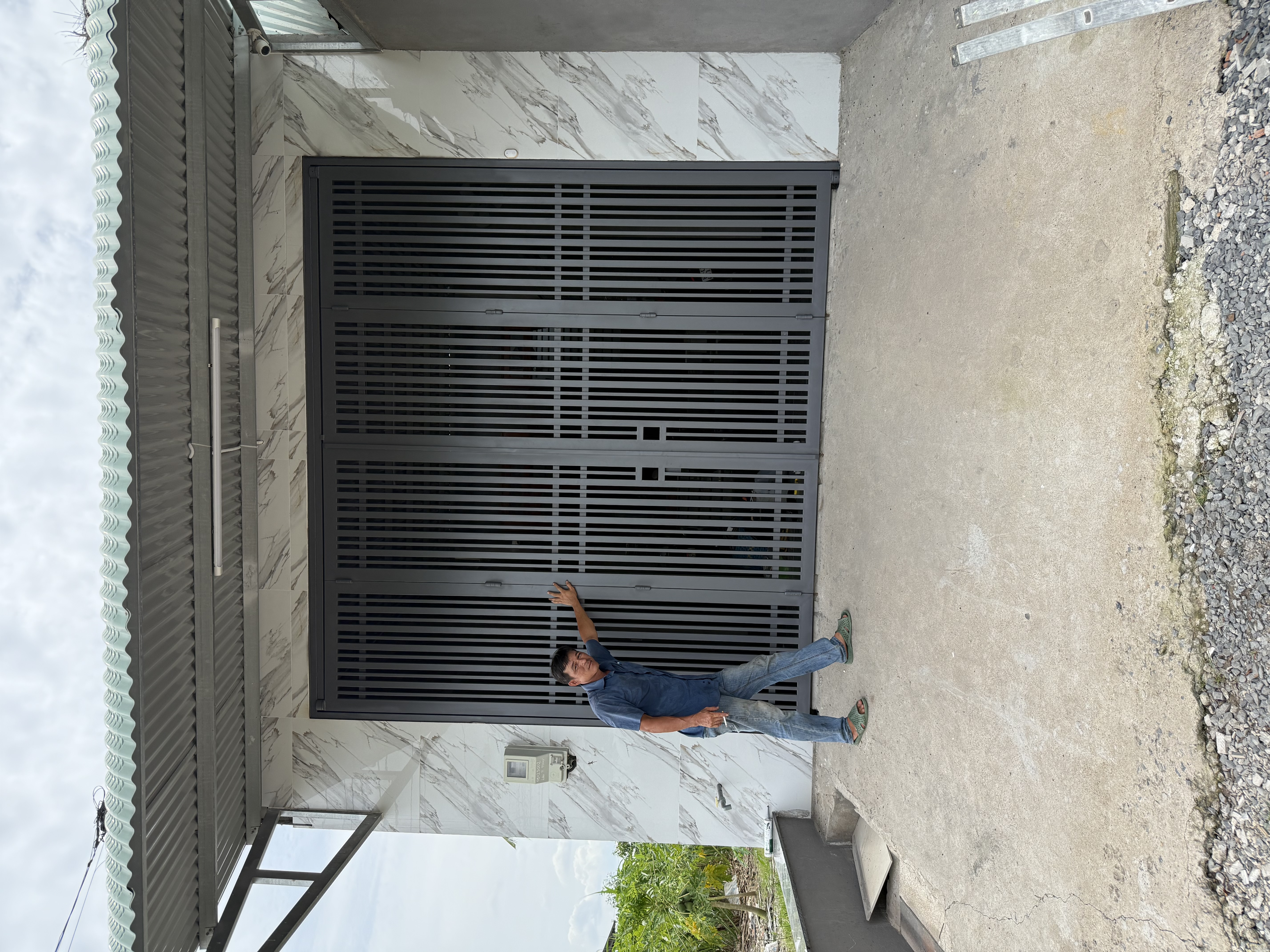 cửa cổng sắt đẹp 16